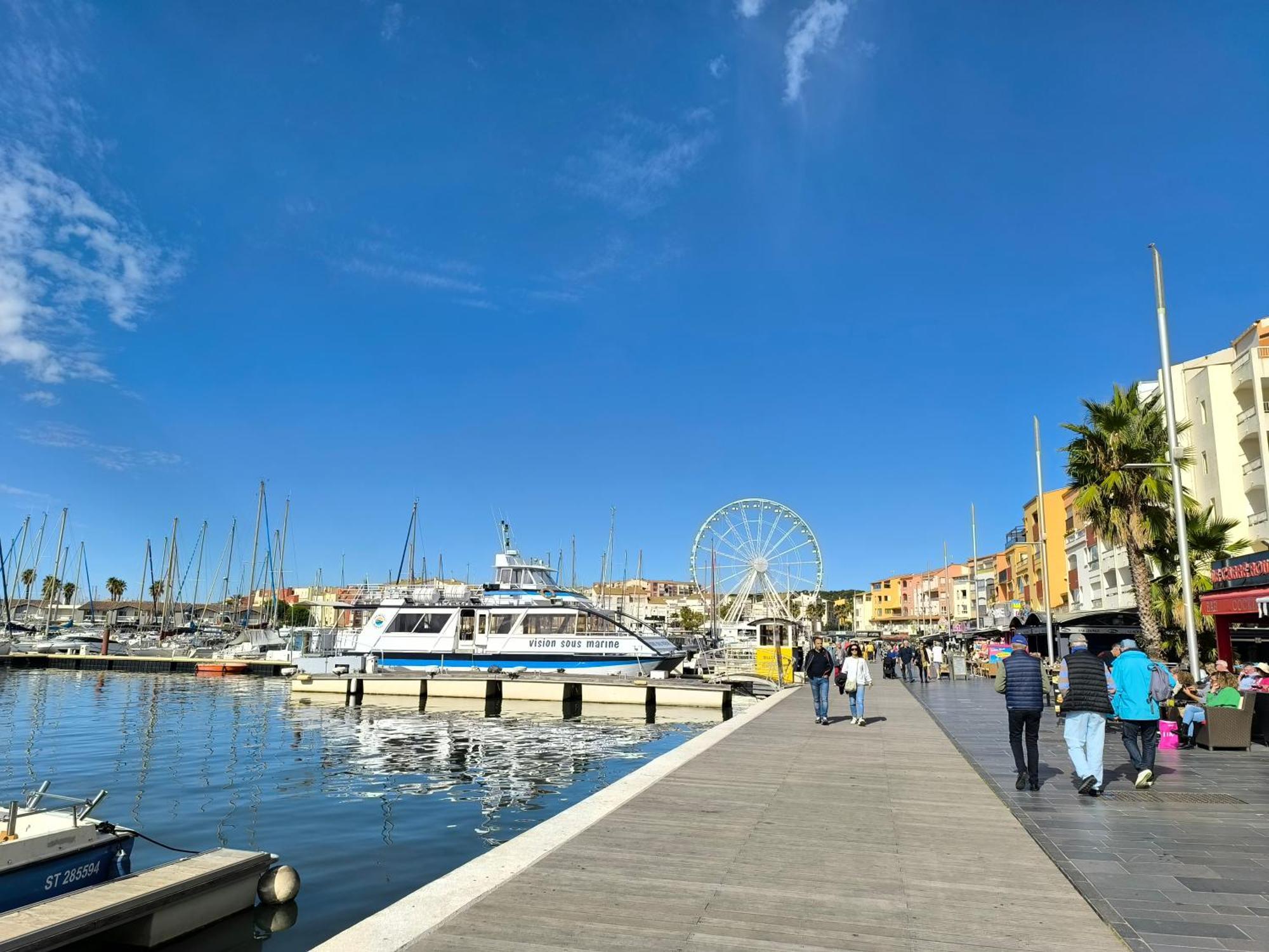 La Desirade Avec Parking- Port - Wifi Couchage En 160 Neuf Apartment Agde Exterior photo