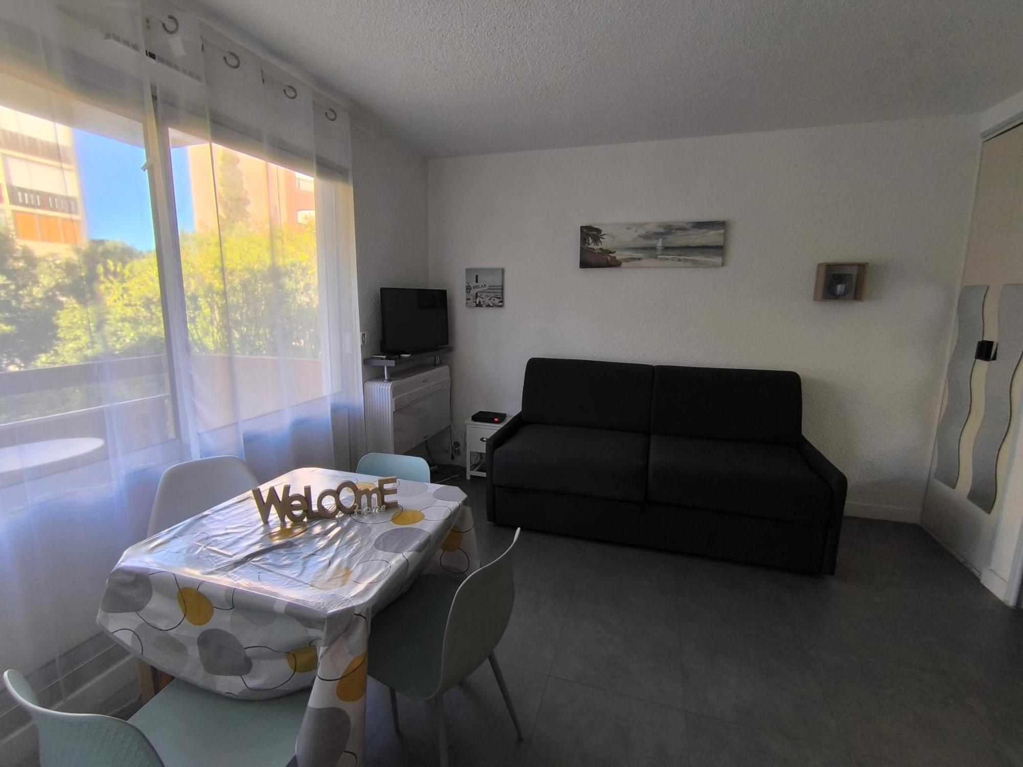 La Desirade Avec Parking- Port - Wifi Couchage En 160 Neuf Apartment Agde Exterior photo