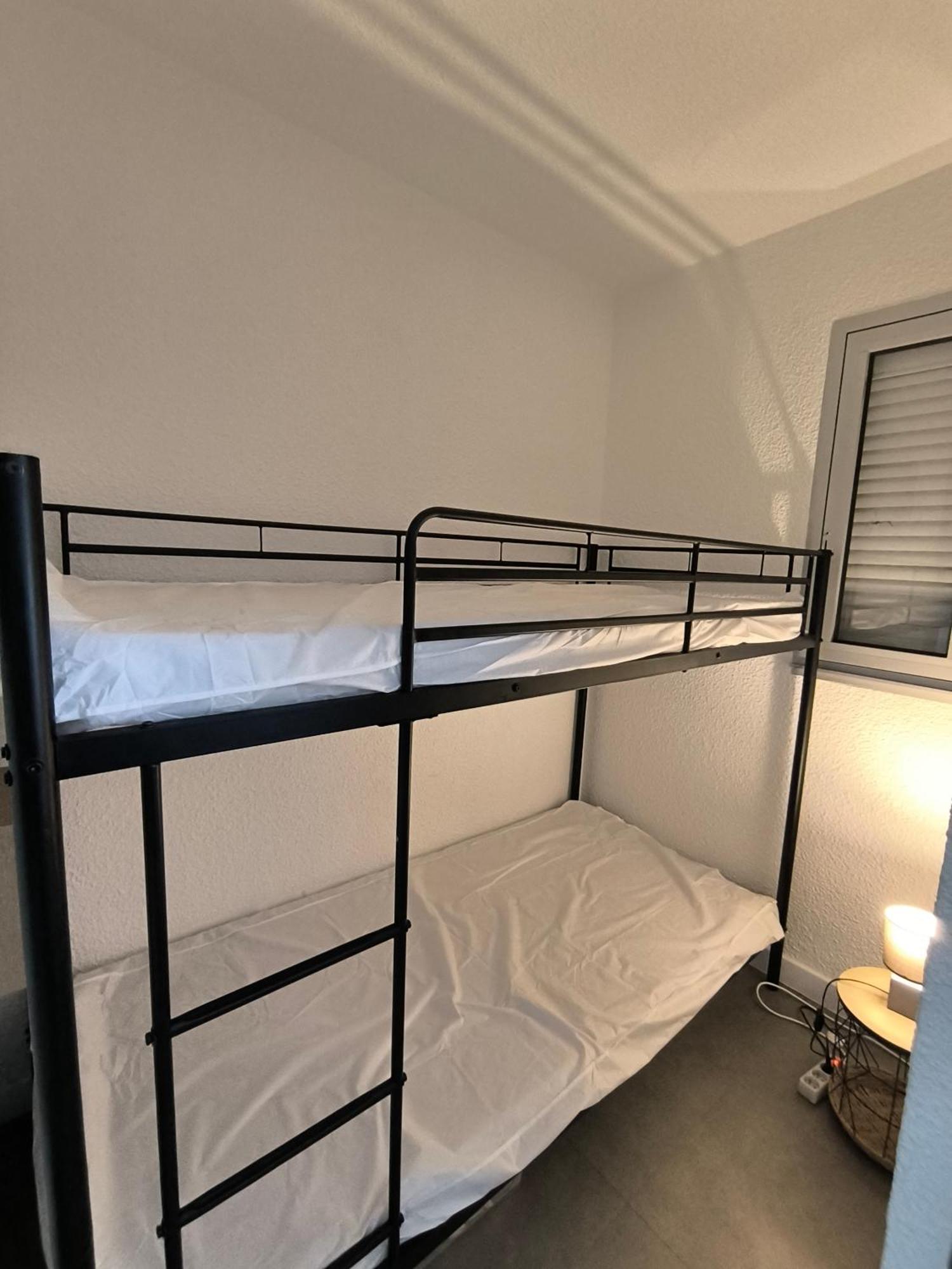 La Desirade Avec Parking- Port - Wifi Couchage En 160 Neuf Apartment Agde Exterior photo